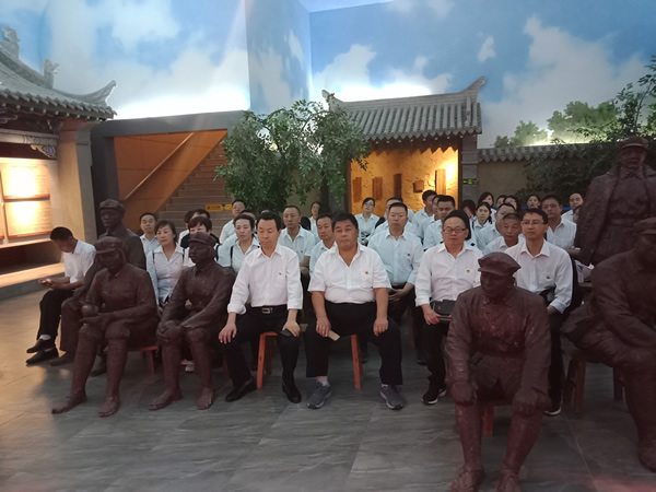 隴運集團(tuán)公司黨委開展“不忘初心、牢記使命”紀(jì)念建黨98周年主題黨日活動