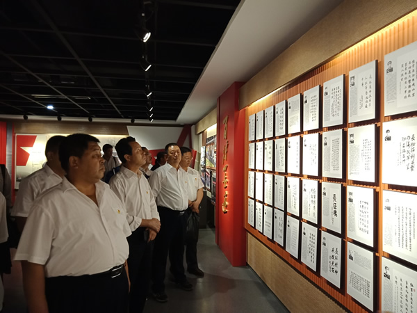 隴運集團(tuán)公司黨委開展“不忘初心、牢記使命”紀(jì)念建黨98周年主題黨日活動