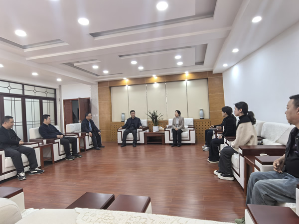 隴運(yùn)集團(tuán)潤(rùn)華旅游客運(yùn)公司、晟游天下旅行社與隴南師范學(xué)院歷史文化與旅游學(xué)院達(dá)成見(jiàn)習(xí)合作意向